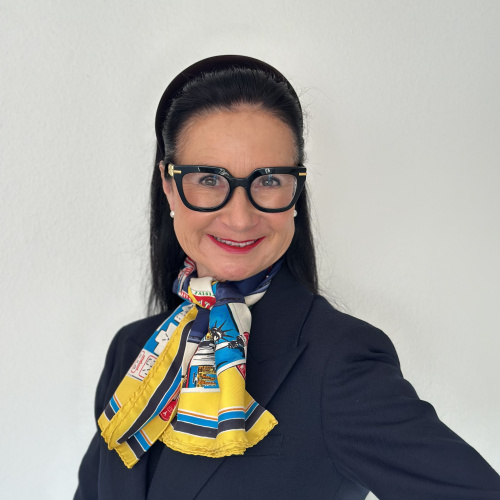 Dr. Bettina Götte